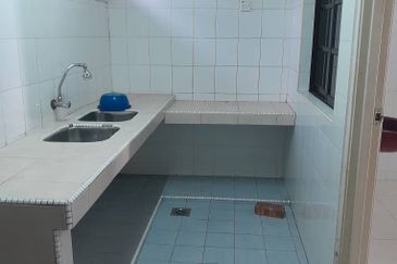 Double Storey House For Rent at Klebang Ipoh-Partially Furnished