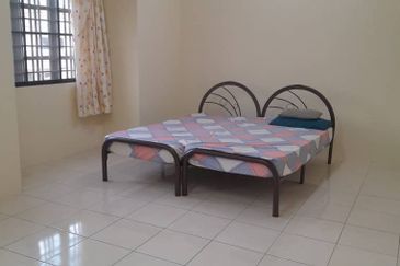 Double Storey House For Rent at Klebang Ipoh-Partially Furnished