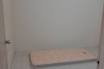 Double Storey House For Rent at Klebang Ipoh-Partially Furnished