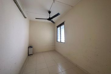 Single Storey Corner House For rent in Pengkalan Ipoh-Bigger Land area