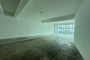 Ipoh Station 18 1st Floor 2nd Floor unit For Rent-Crowded Area 