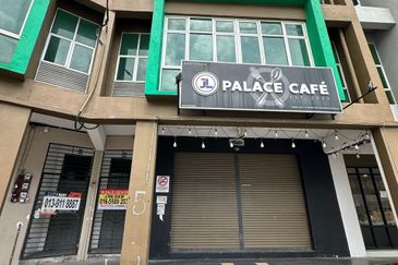 Ipoh Station 18 Shop/office lot For Rent- 1st Floor 2nd Floor available-Crowded Area 