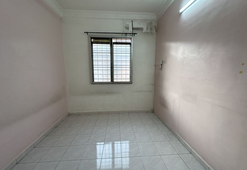 TAMAN PENGKALAN HARAPAN