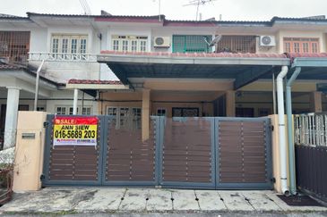Double Storey House For Sale in Menglembu Ipoh-Convenience area and Move in condition  