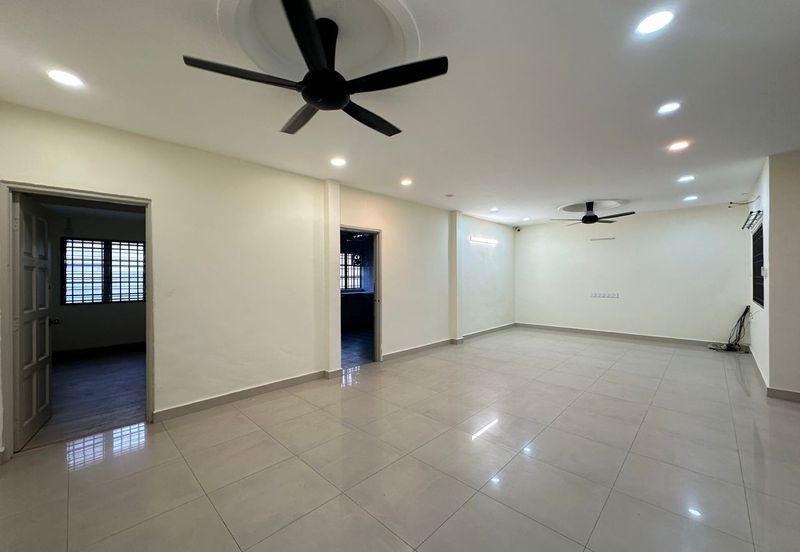 Double Storey Endlot House For Rent in Pengkalan Ipoh-Fully Renovated 