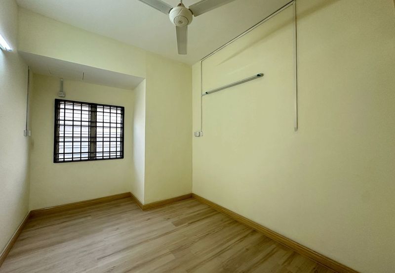 Double Storey Endlot House For Rent in Pengkalan Ipoh-Fully Renovated 
