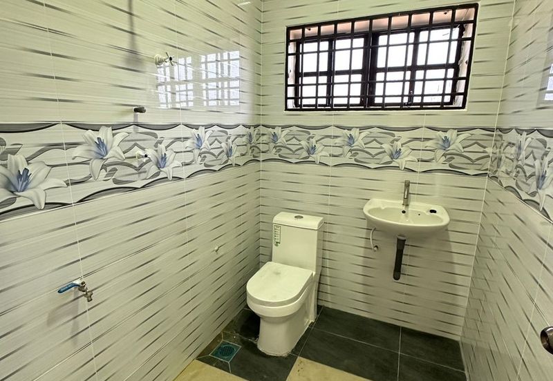 Double Storey Endlot House For Rent in Pengkalan Ipoh-Fully Renovated 