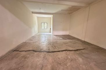 Double Storey Shop Lot For Rent in Ipoh Pasir Puteh/Ipoh Town Center