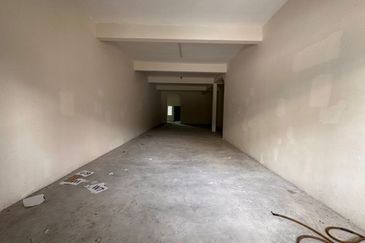 Double Storey Shop Lot For Rent in Ipoh Pasir Puteh/Ipoh Town Center
