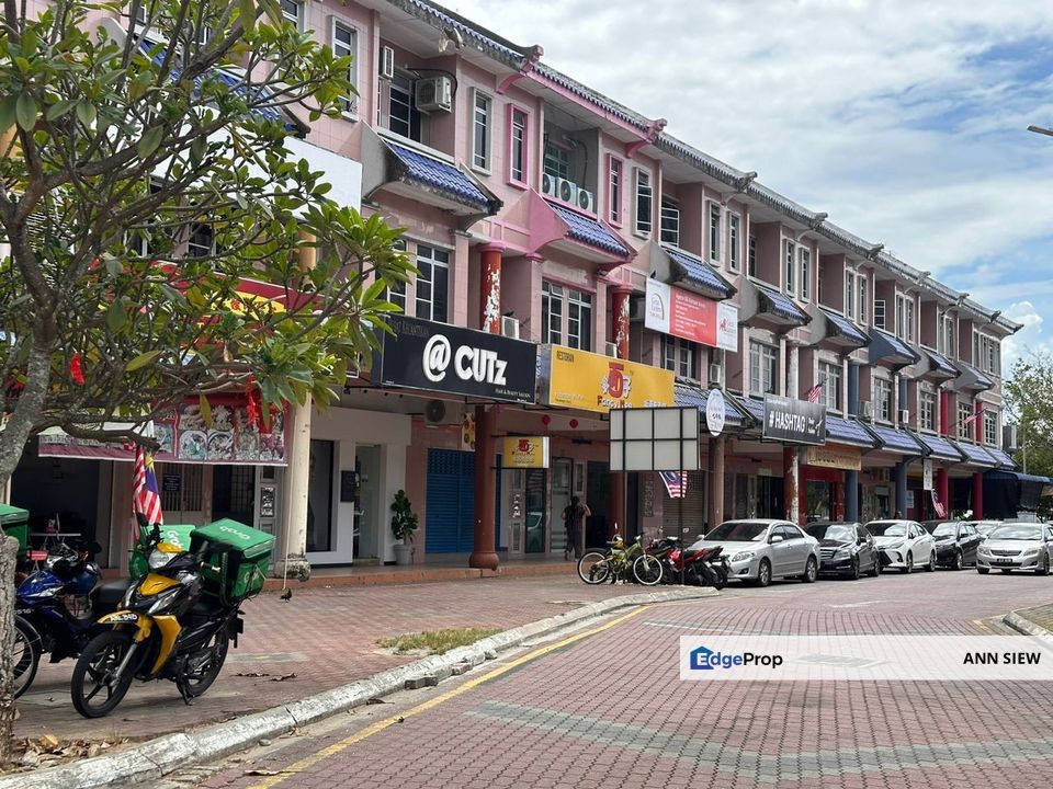 3 Storey Terrace Shop For Sale at Bandar Baru Kampar Ipoh Perak, Perak, Kampar