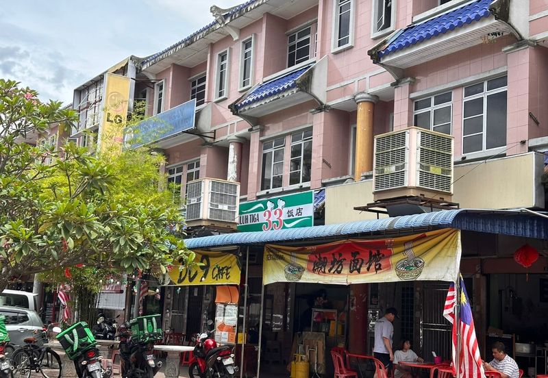 3 Storey Terrace Shop For Sale at Bandar Baru Kampar Ipoh Perak