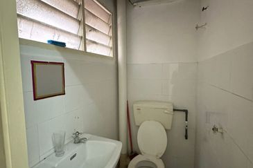 Panorama Lapangan Perdana Flat