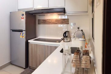 THE MAJESTIC (IMPERIAL & MAJESTIC)