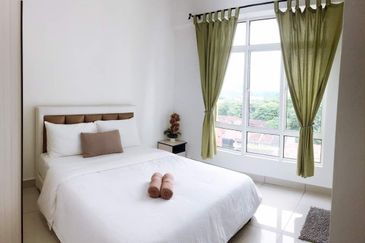 THE MAJESTIC (IMPERIAL & MAJESTIC)