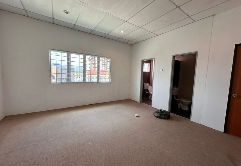 Ipoh Bercham 2nd Floor Office Lot For Rent  -facing main road