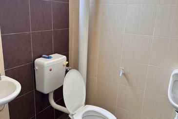 Ipoh Bercham 2nd Floor Office Lot For Rent  -facing main road