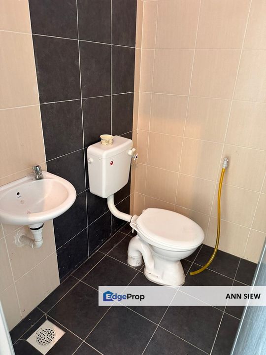 Ipoh Bercham 2nd Floor Office Lot For Rent  -facing main road, Perak, Ipoh