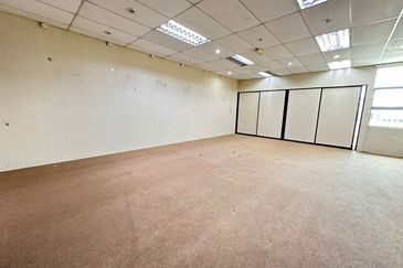 Ipoh Bercham 2nd Floor Office Lot For Rent  -facing main road