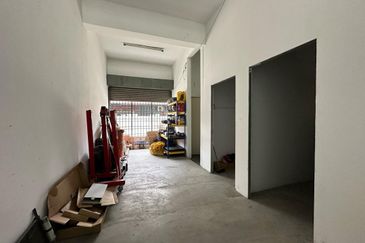 Double Storey Shop Lot For Sale in Klebang Chemor Ipoh Perak 