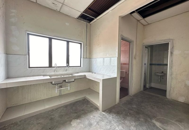 Double Storey Shop Lot For Sale in Klebang Chemor Ipoh Perak 