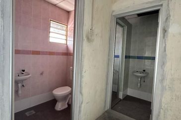 Double Storey Shop Lot For Sale in Klebang Chemor Ipoh Perak 