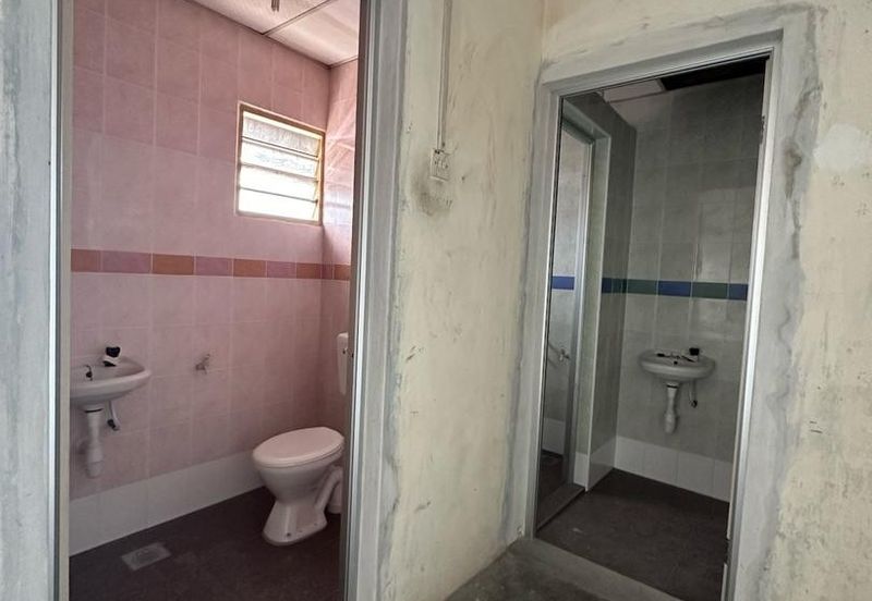 Double Storey Shop Lot For Sale in Klebang Chemor Ipoh Perak 