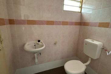 Double Storey Shop Lot For Sale in Klebang Chemor Ipoh Perak 