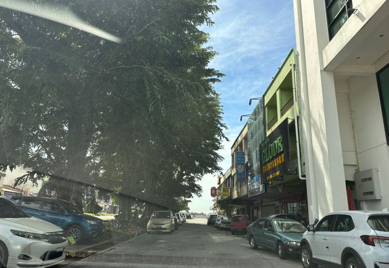 Jalan Pasir Puteh, Station 18