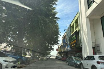 Jalan Pasir Puteh, Station 18