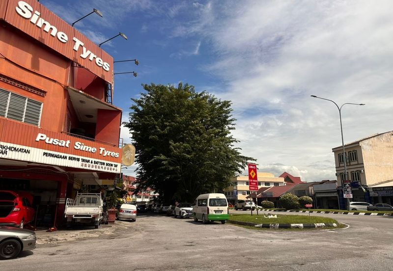 Jalan Pasir Puteh, Station 18