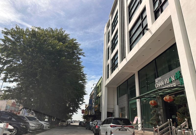 Jalan Pasir Puteh, Station 18