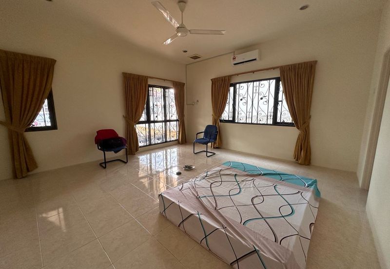 Double Storey Bungalow House For Rent at Klebang Ipoh-Newly Refurbished and Bigger Land area