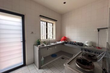 Double Storey Bungalow House For Rent at Klebang Ipoh-Newly Refurbished and Bigger Land area