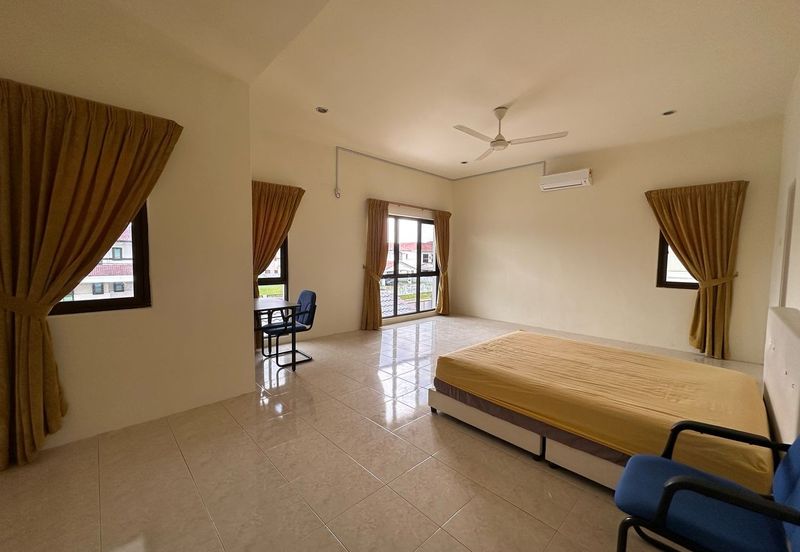 Double Storey Bungalow House For Rent at Klebang Ipoh-Newly Refurbished and Bigger Land area