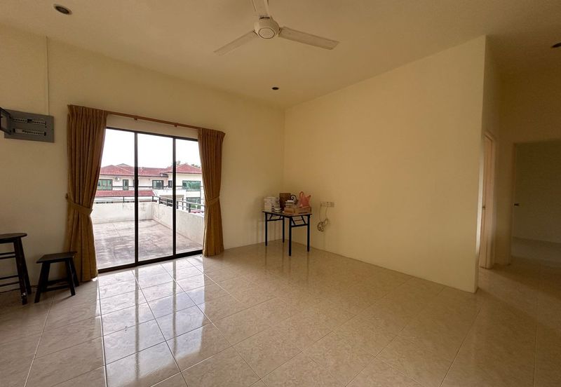 Double Storey Bungalow House For Rent at Klebang Ipoh-Newly Refurbished and Bigger Land area