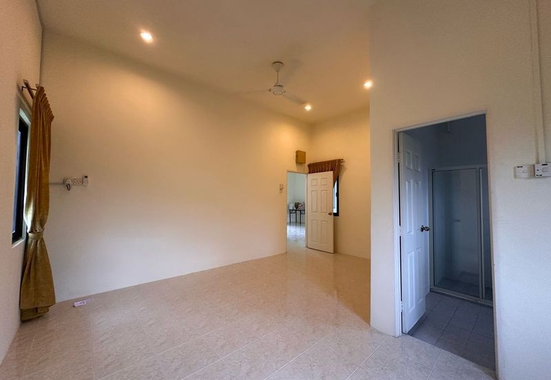 Double Storey Bungalow House For Rent at Klebang Ipoh-Newly Refurbished and Bigger Land area