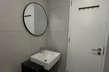 Laurel Residence