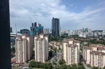 Savvy @ Riana Dutamas