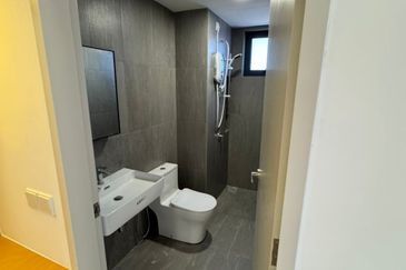 Savvy @ Riana Dutamas