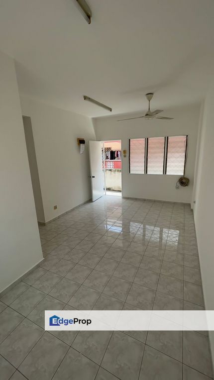 DESA MUTIARA, 3 BEDROOMS FOR SALE, MUTIARA DAMANASARA, SELANGOR., Selangor, Mutiara Damansara