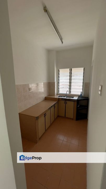DESA MUTIARA, 3 BEDROOMS FOR SALE, MUTIARA DAMANASARA, SELANGOR., Selangor, Mutiara Damansara