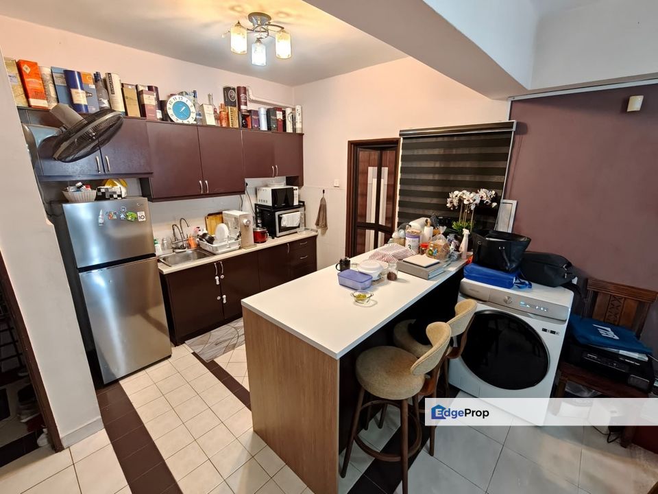 ENDAH PURI, 3 BEDROOMS FOR SALE, SRI PETALING, KUALA LUMPUR., Kuala Lumpur, Bandar Baru Sri Petaling