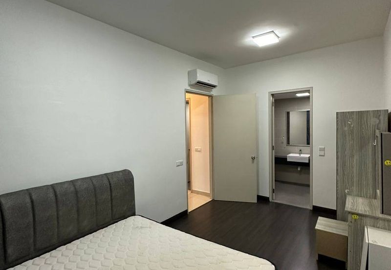 28 Boulevard (28 BLVD)