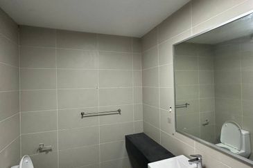 28 Boulevard (28 BLVD)