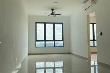 East Parc @ Menjalara