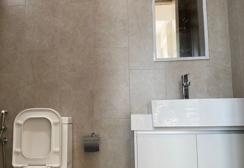 East Parc @ Menjalara