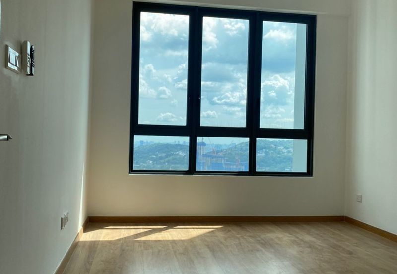 East Parc @ Menjalara