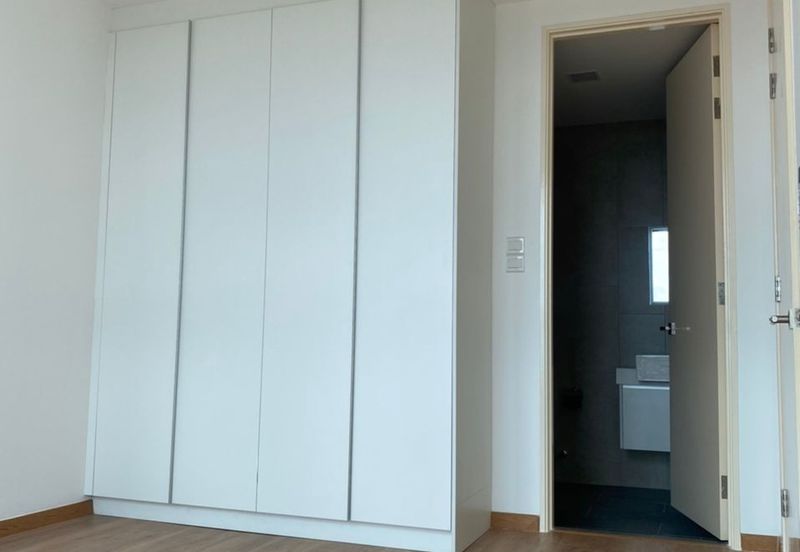 East Parc @ Menjalara