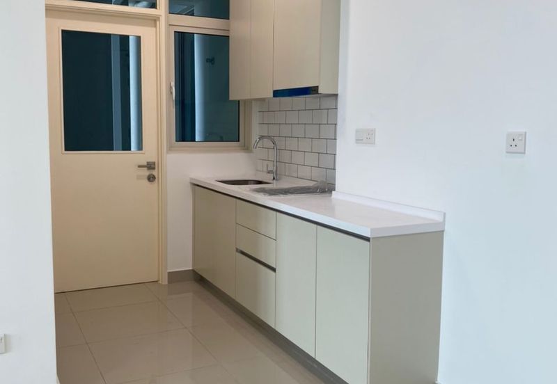 East Parc @ Menjalara