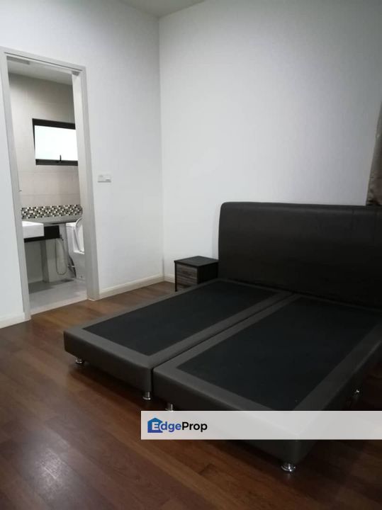 THE VYNE, 3 BEDROOMS FOR SALE, SUNGAI BESI, KUALA LUMPUR., Kuala Lumpur, Salak Selatan